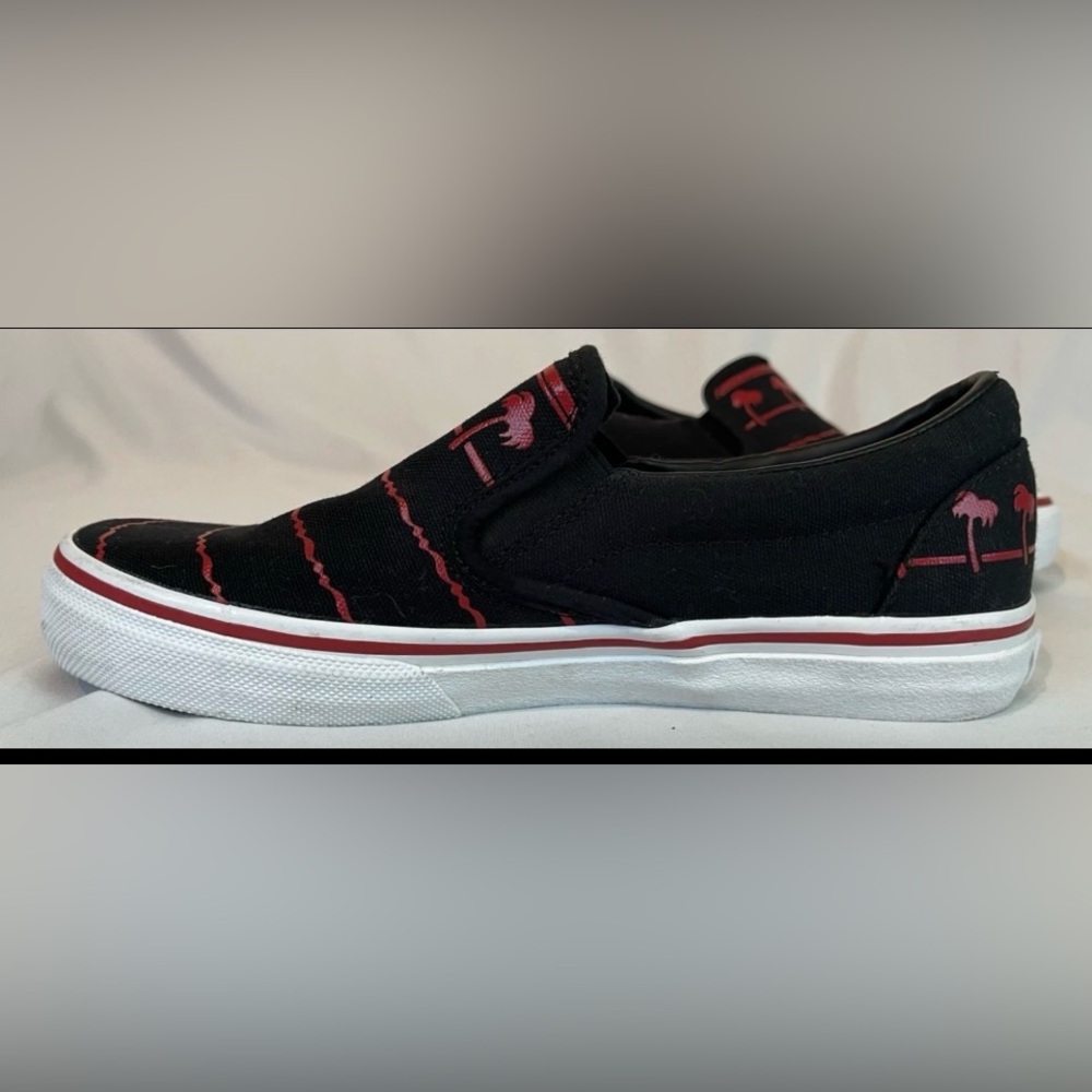LTD Rare In-N-Out Black and Red Drink Cup Shoes/ Pray Hard Pattern Womens 8.5 - Picture 4 of 9